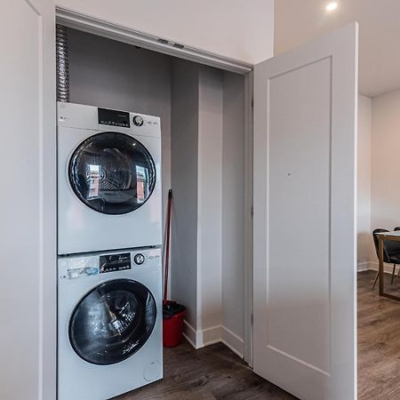 2 Bedroom Luxury In The Mile End By Den Stays Montréal Buitenkant foto